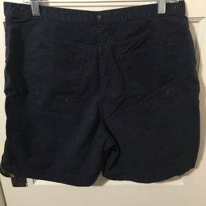 Christopher Banks navy blue casual shorts size 14